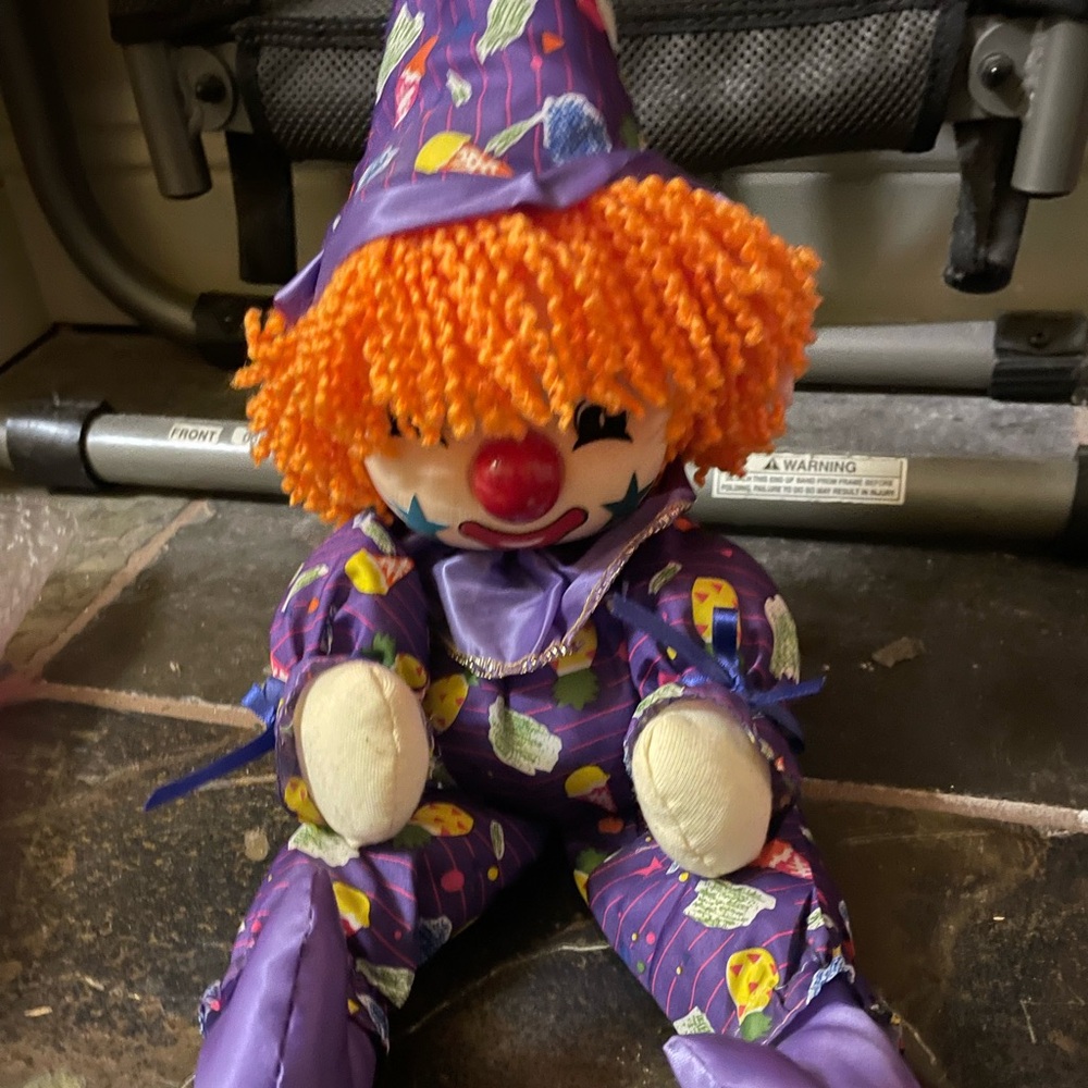Alton’s vintage musical plush clown - Picture 6 of 8